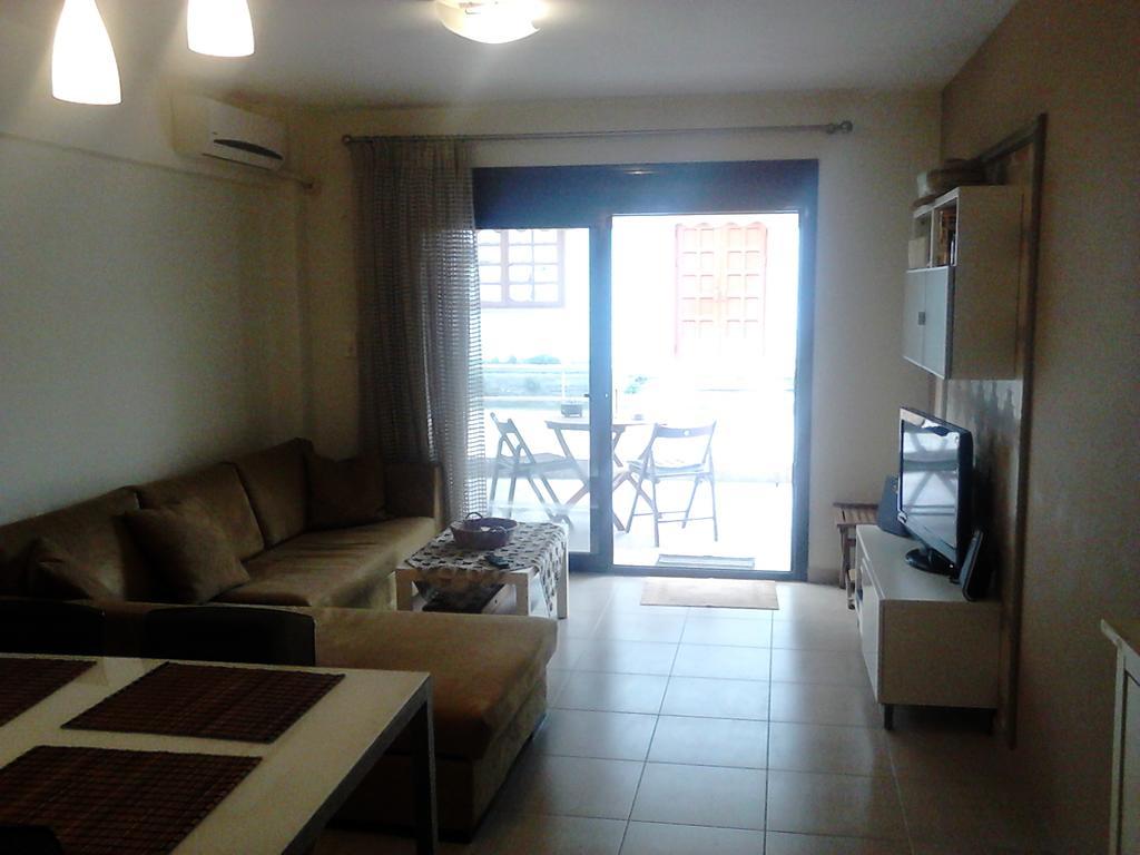 Luxury Apartment By The Beach Néa Péramos Eksteriør bilde