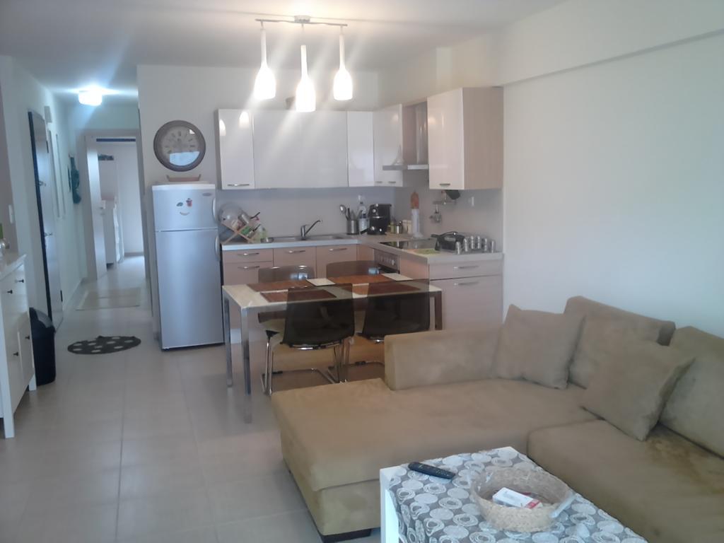 Luxury Apartment By The Beach Néa Péramos Eksteriør bilde